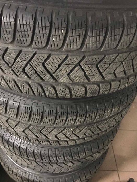Sprzedam koła Rav 4 zimowe 215/65/17 5x114,3
