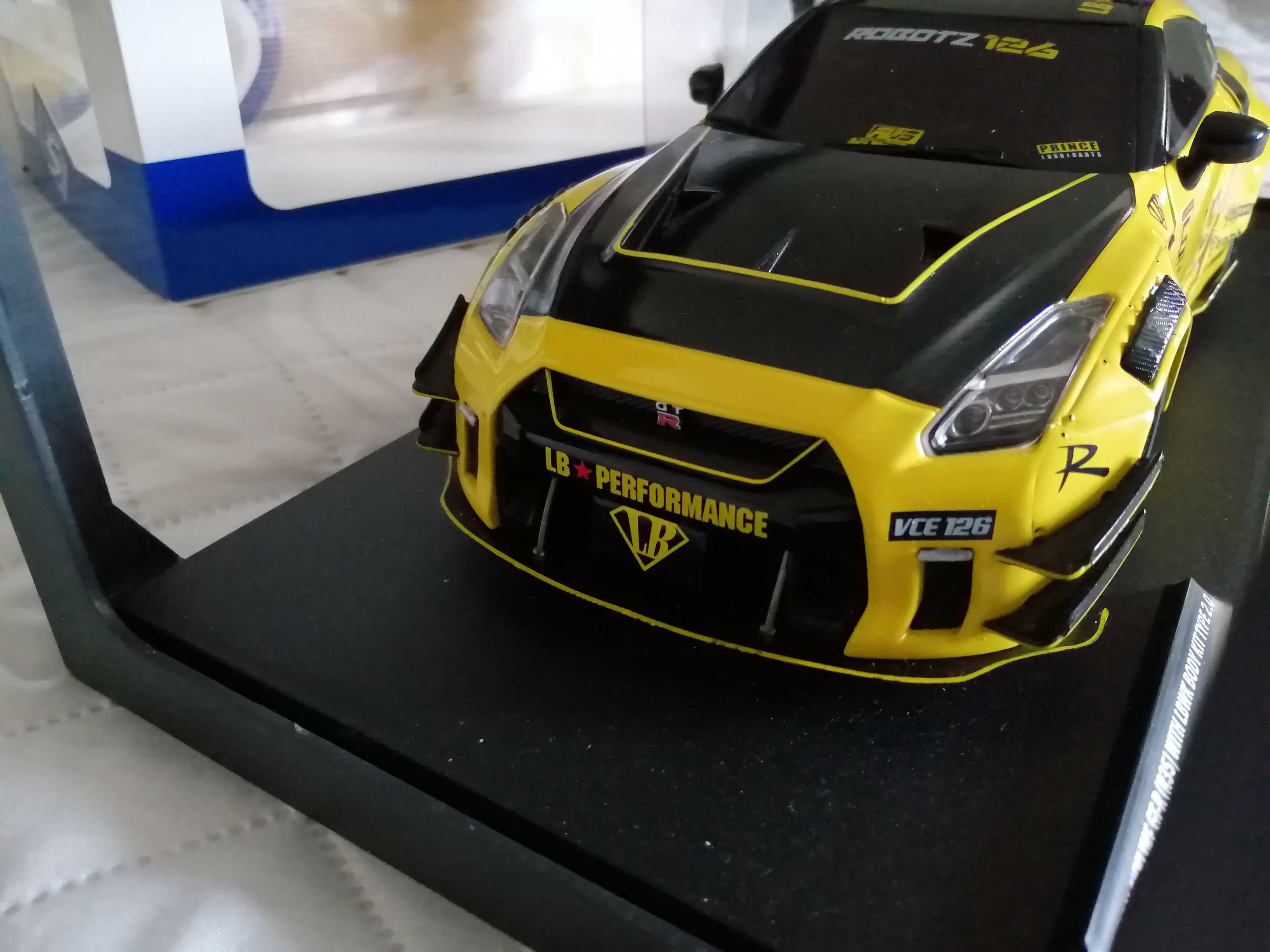 Solido 1:18 Nissan Skyline GT-R LBWK NOVO