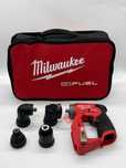 Аккумуляторный шуруповерт со сменными насадками Milwaukee M12 2505-20