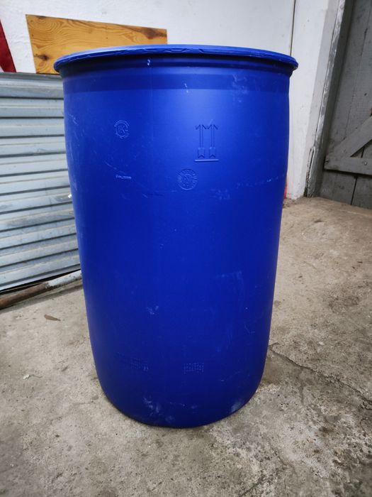 Beczka plastikowa 220l deszczówka czysta