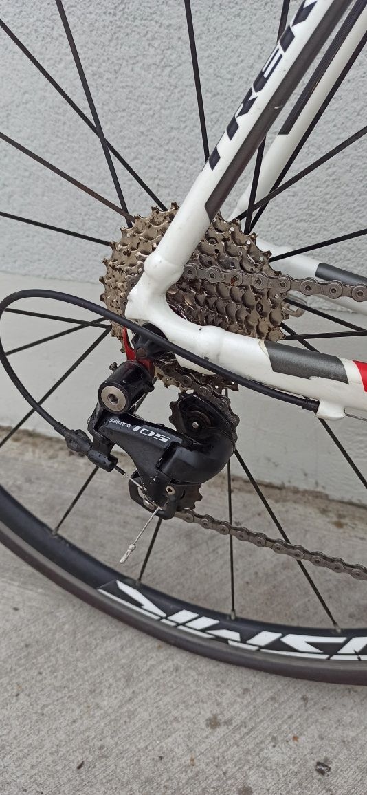TREK MADONE 2.1, Shimano 105, Rozmiar 58