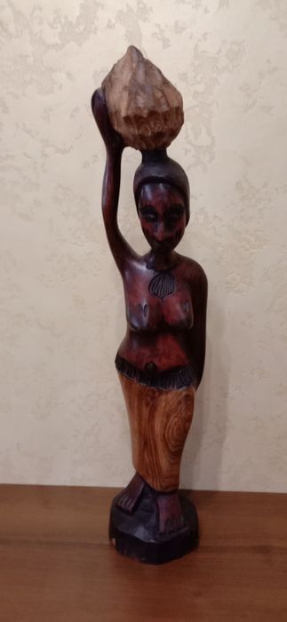 Статуэтки .Африка. .Дерево.