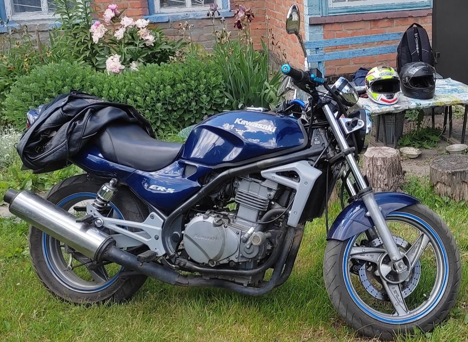 Kawasaki ER5 (500)