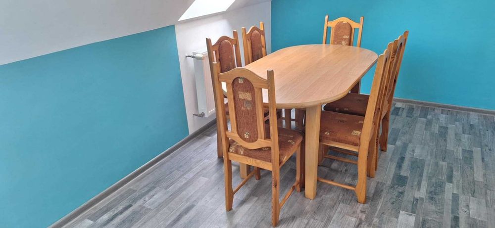 Sprzedam zestaw mebli do jadalni salonu rozkładany stół i 6 krzeseł