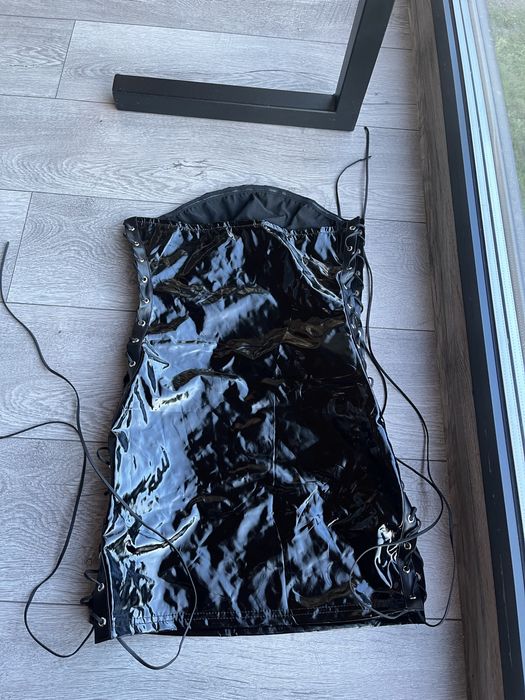 Латексна сукня oh polly і латексні нові ботфорти