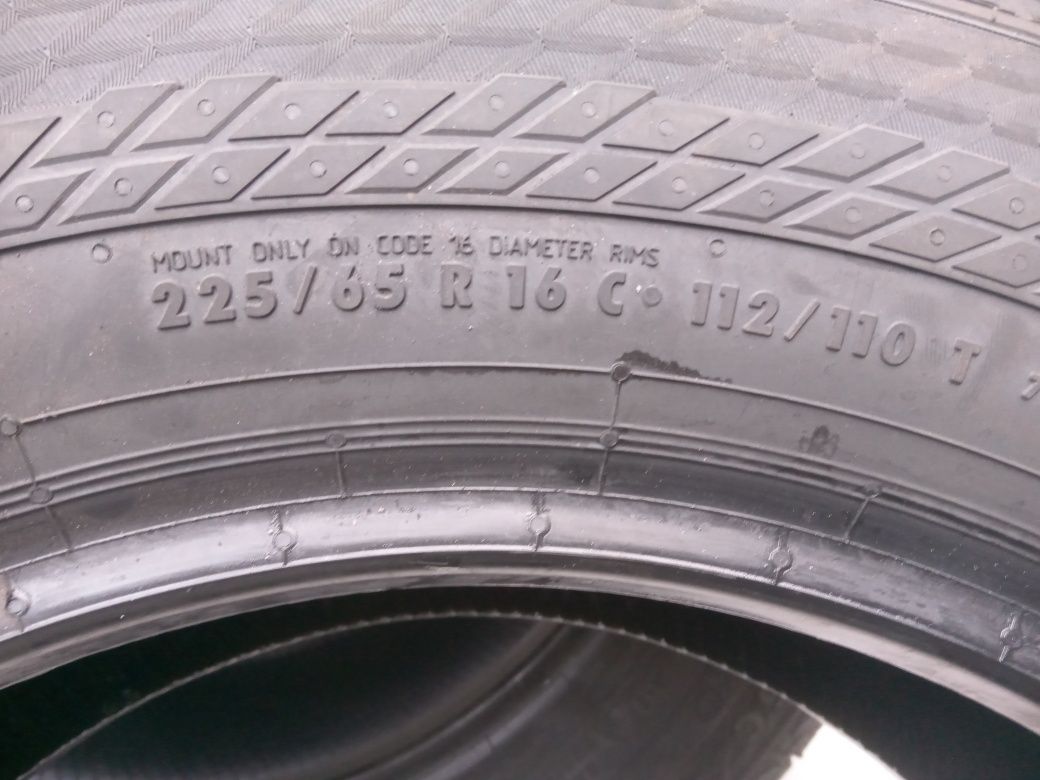 Opony całoroczne 225/65R16c Continental Demo 23r