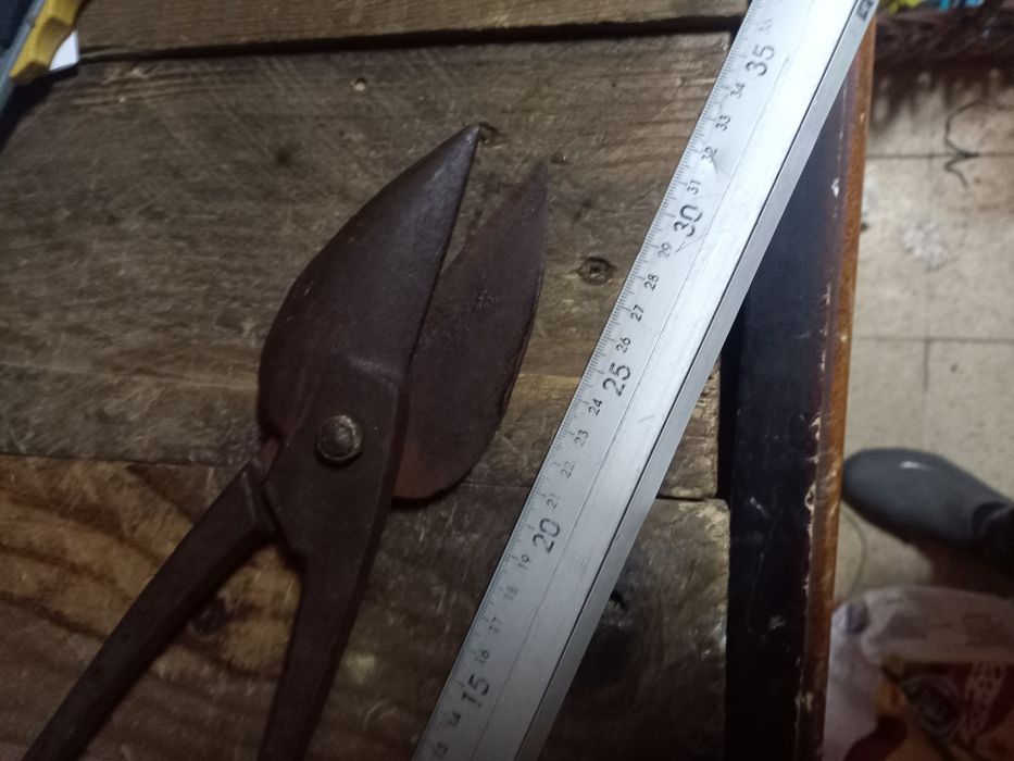 Tesoura Antiga de cortar chapa.
