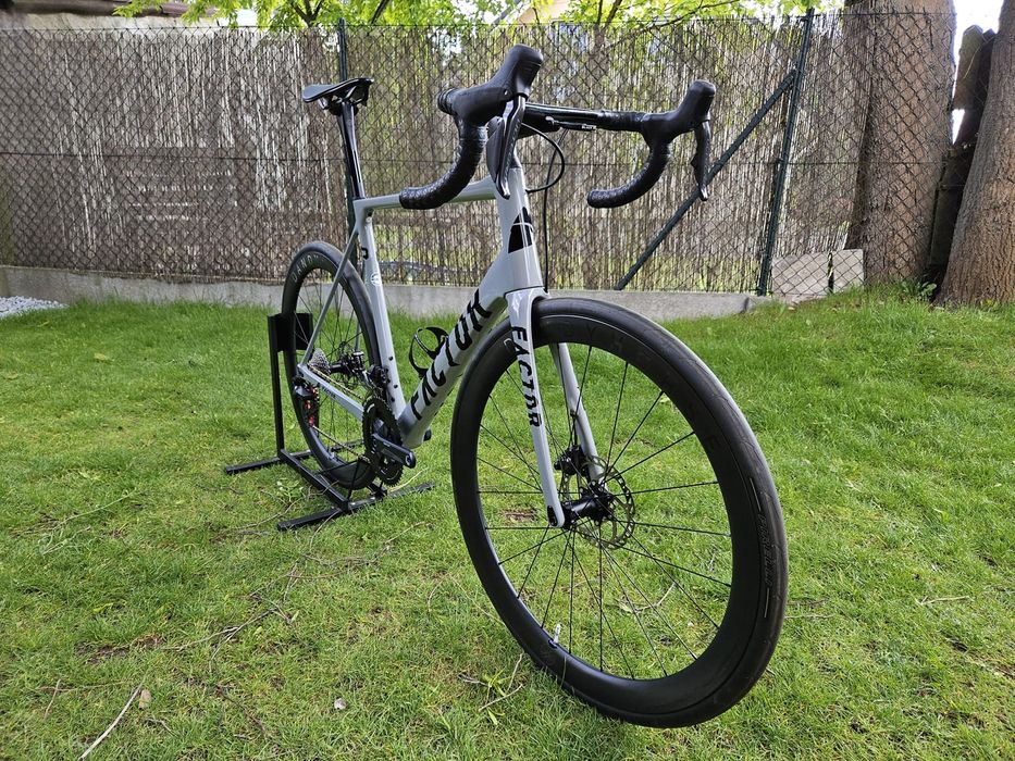 Factor O2 Shatter Gray Rozm. 58 DEMO