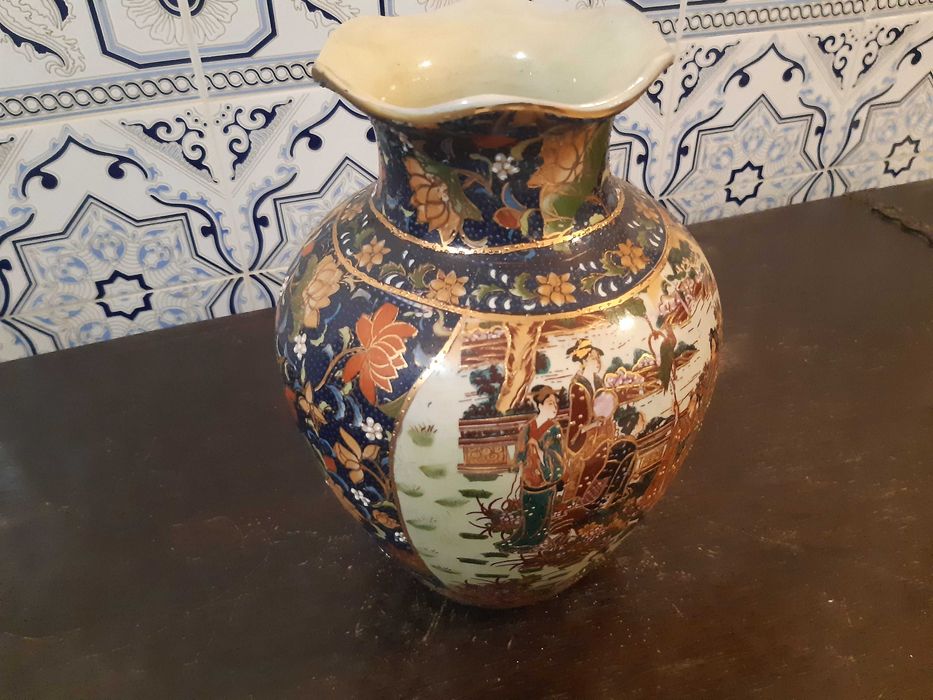 Jarra vintage chinesa, altura 26cm, em estado como NOVO