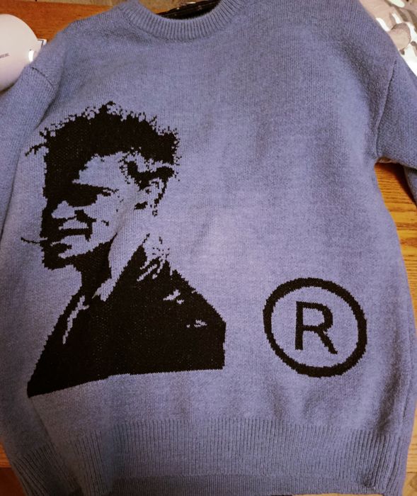 Чоловічий  светр у коледжному стилі з портретом і літерами