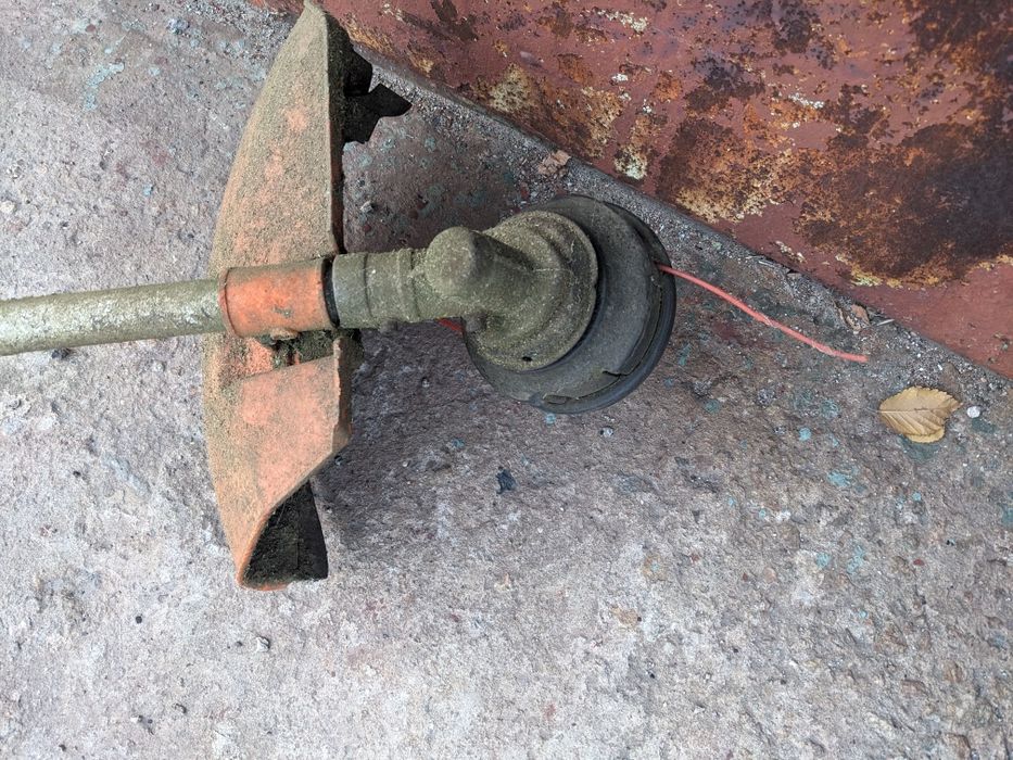 Продам бензокосу