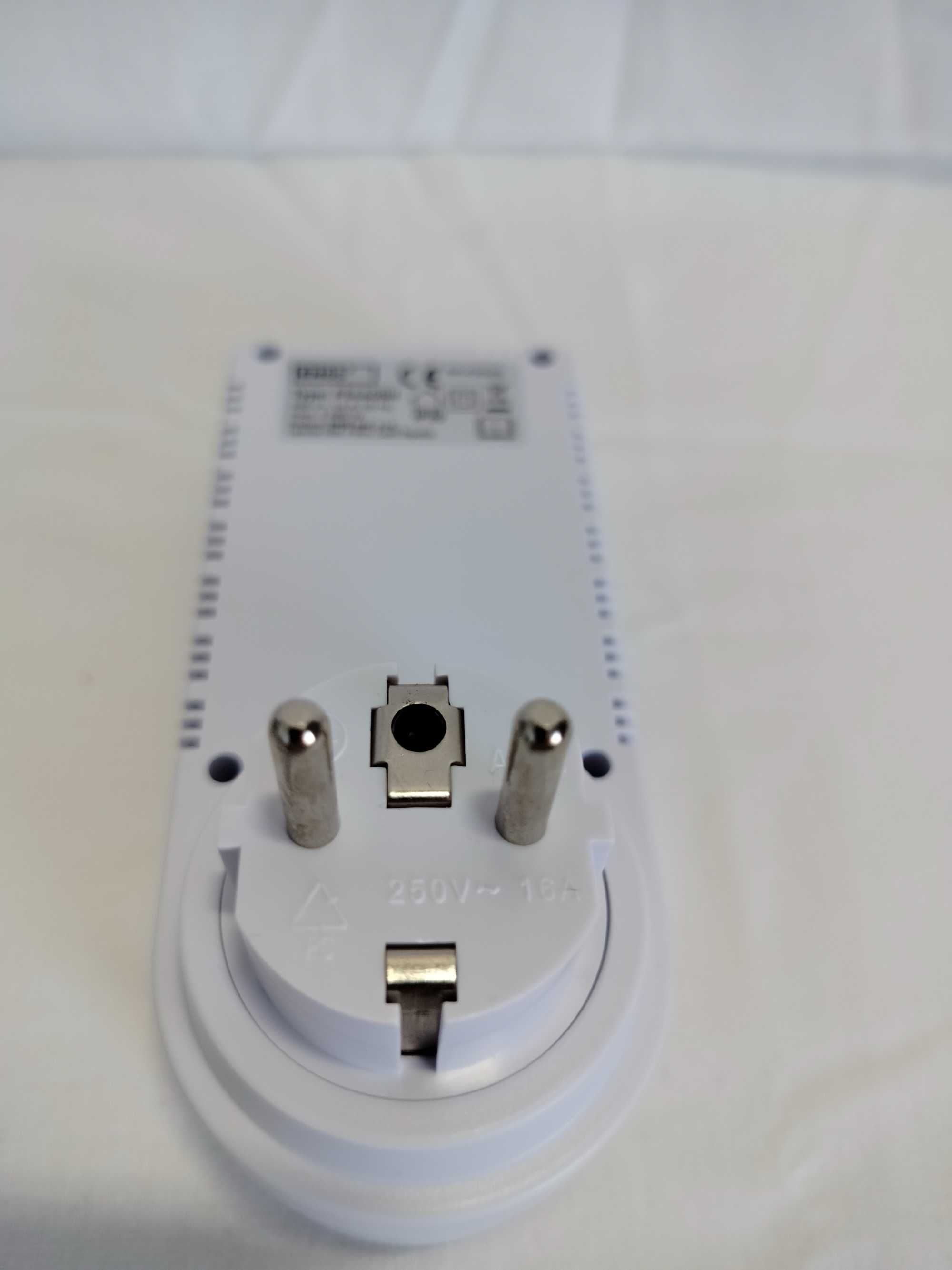 Termostat Gniazdkowy Emos P5660SH Termostat gniazdkowy 2w1 WiFi