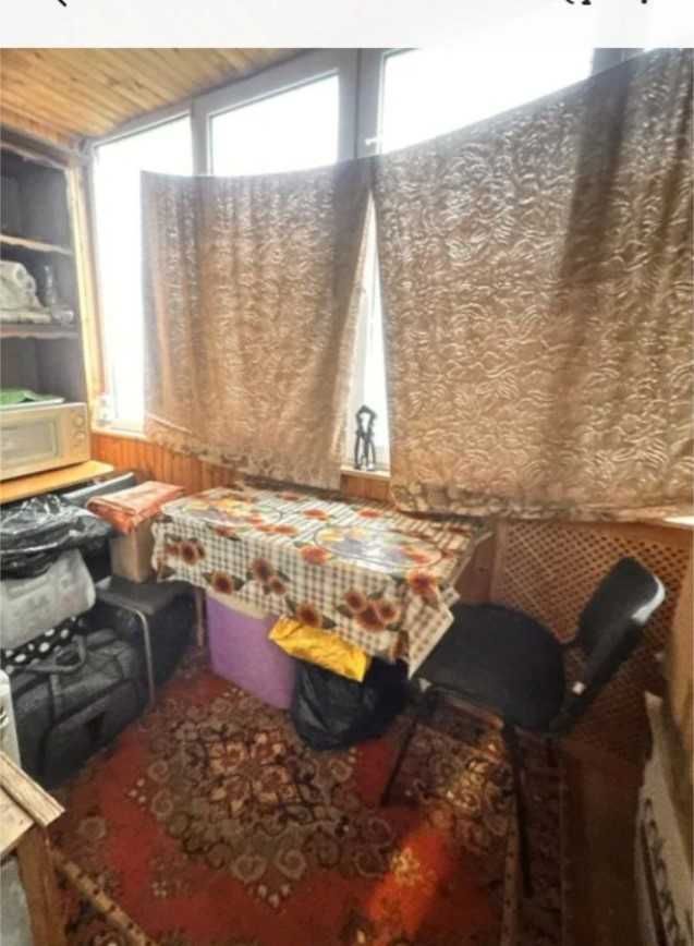 Продам кімнату 18 кв м