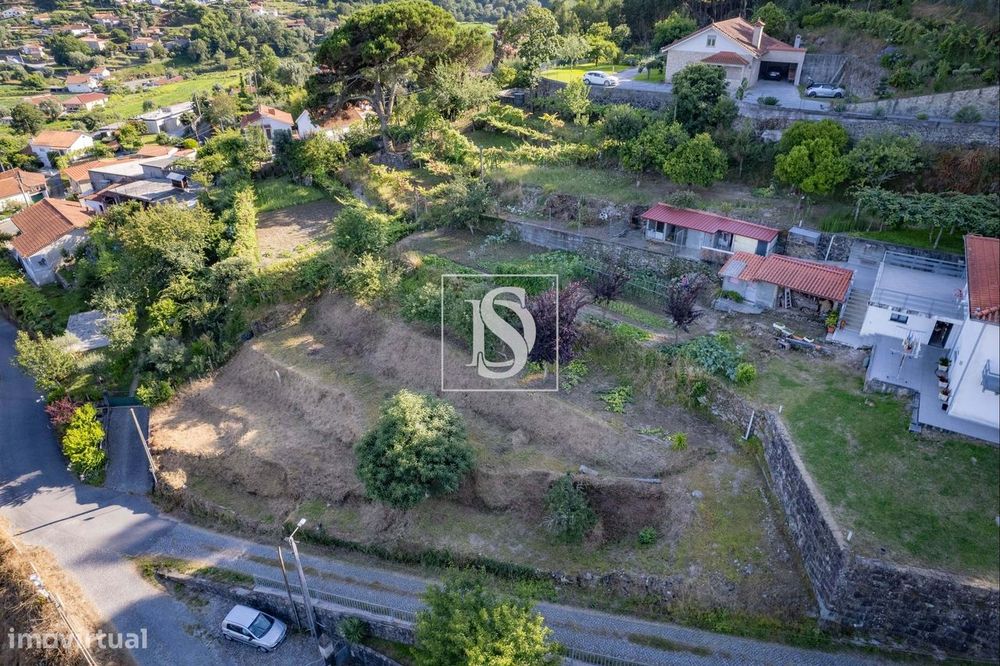 Terreno com 773m2 em Barcelos