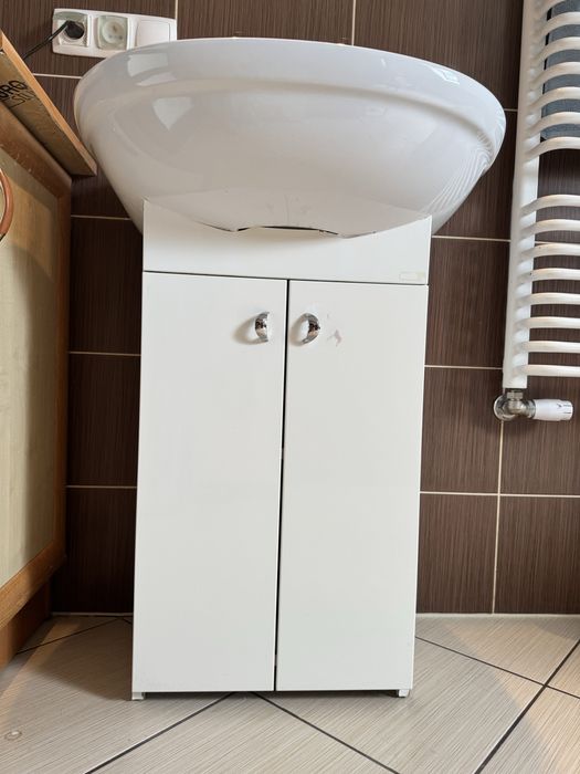 Umywalka z szafką