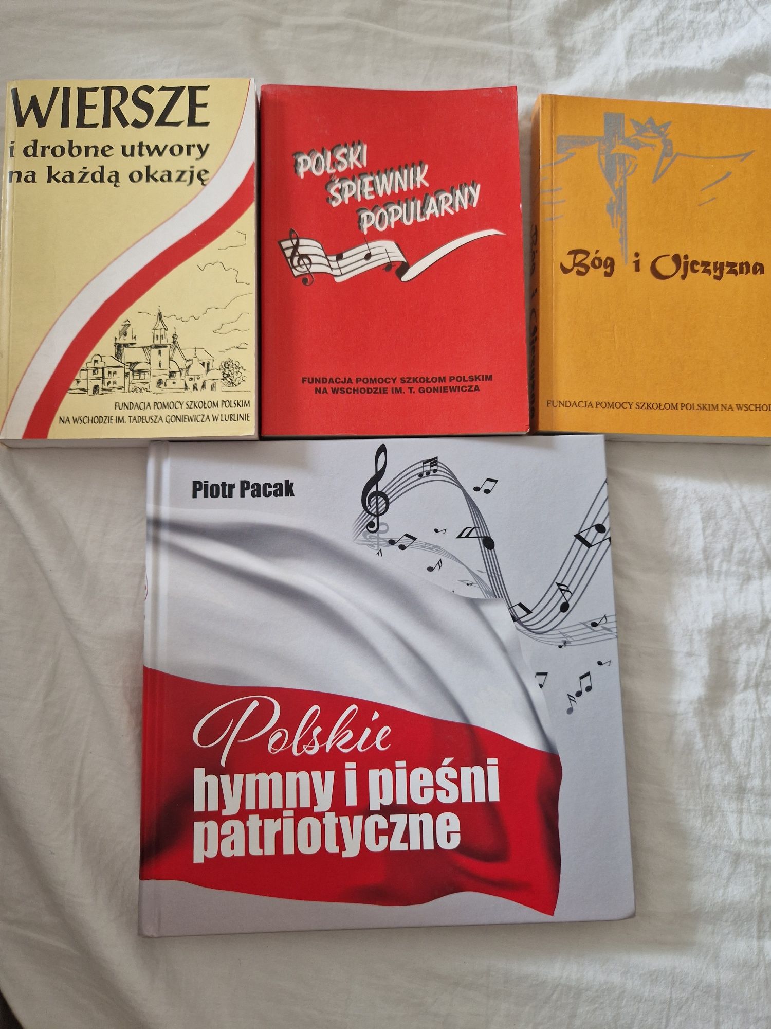Polskie hymny i pieśni patriotyczne, wiersze, śpiewnik