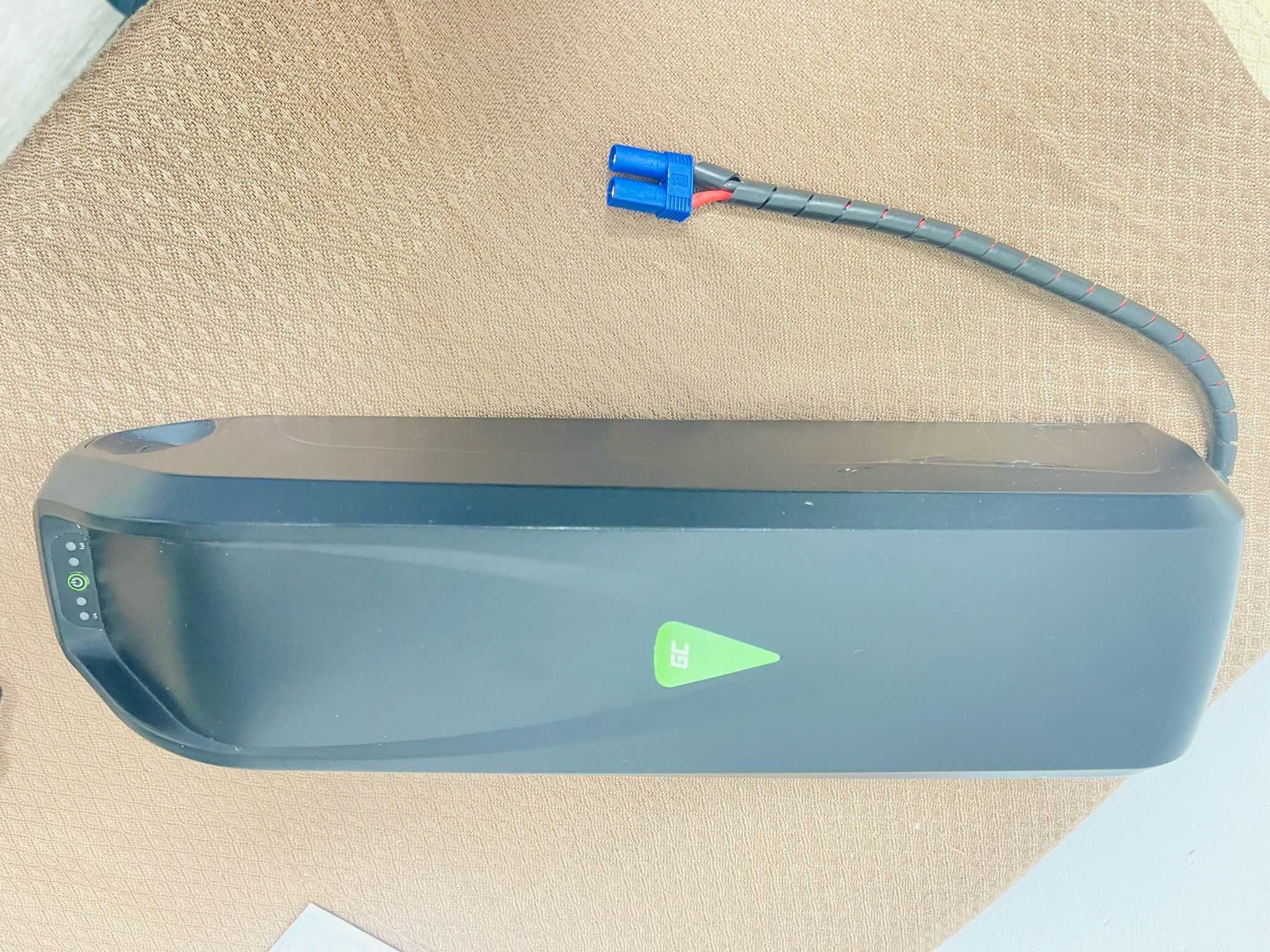 Bateria Potente para E-Bike | 42V 2.0A | Como Nova + Carregador