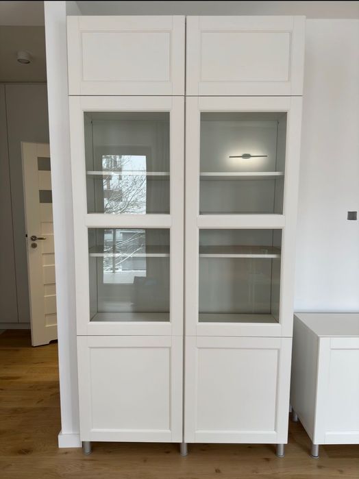 Witryna regał przeszklony Ikea biały