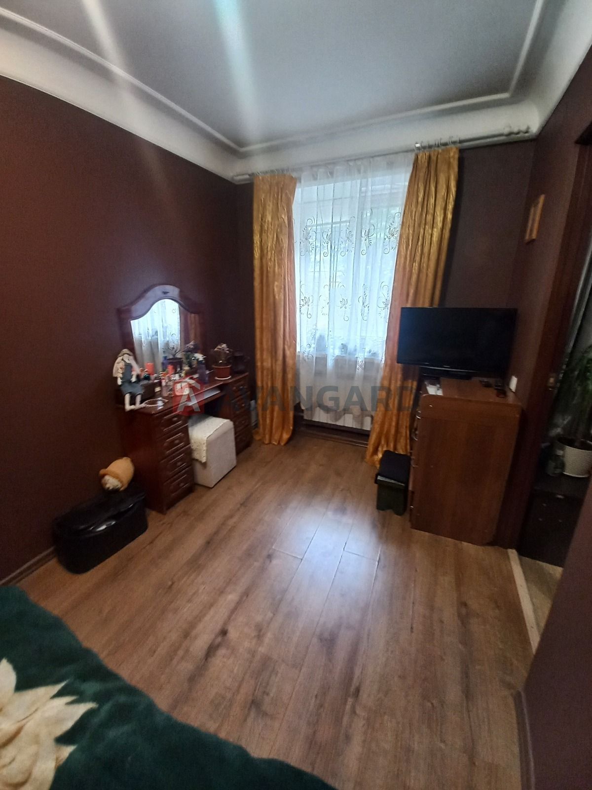 Продам 3 кімнатну квартиру в центрі р-н Тараса Шевченка