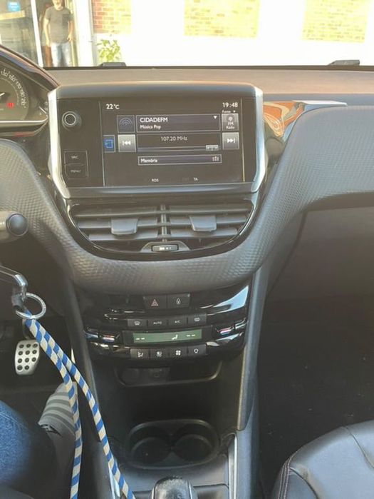 Peugeot 208  1.2 PureTech GTLine