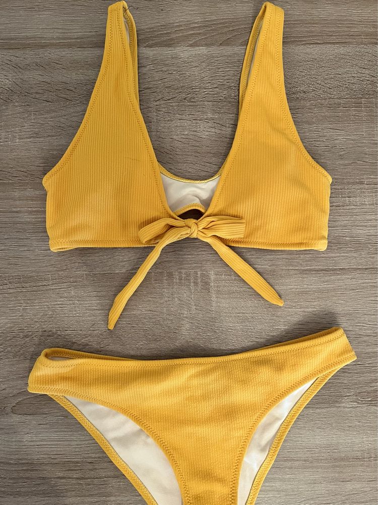 Bikini completo amarelo