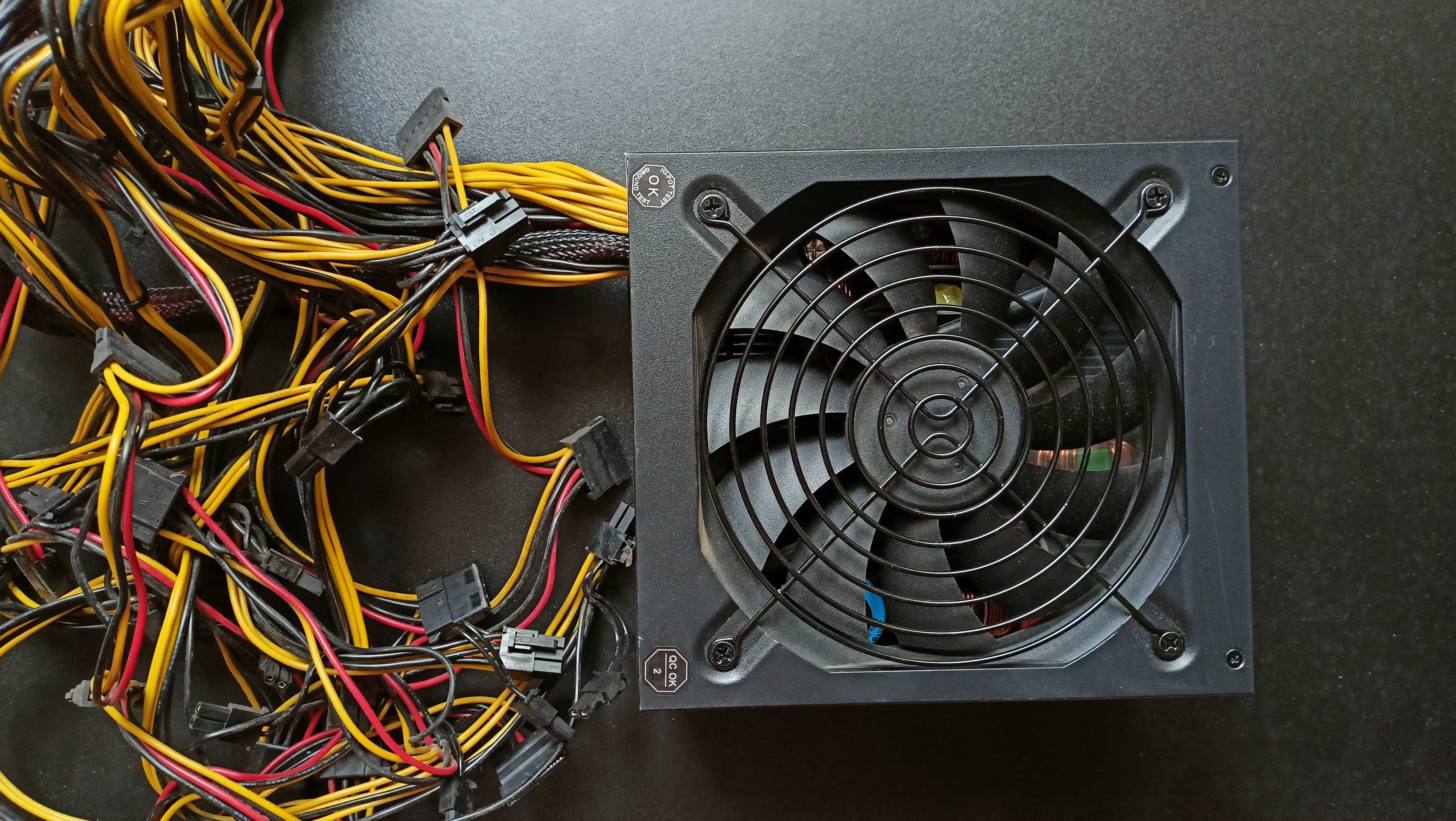 Блок питания Kenweiipc 1300W (KW-1300PG)