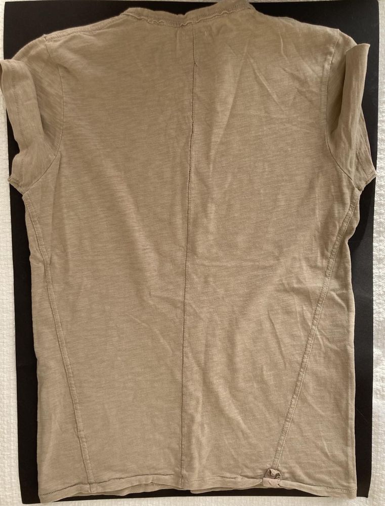 футболка мужская с оригинальным принтом, размер S. состояние новой