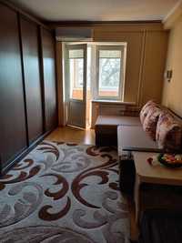 Продаж 2-х кімнатної квартири по вул. Ушакова 8, 45 кв м.