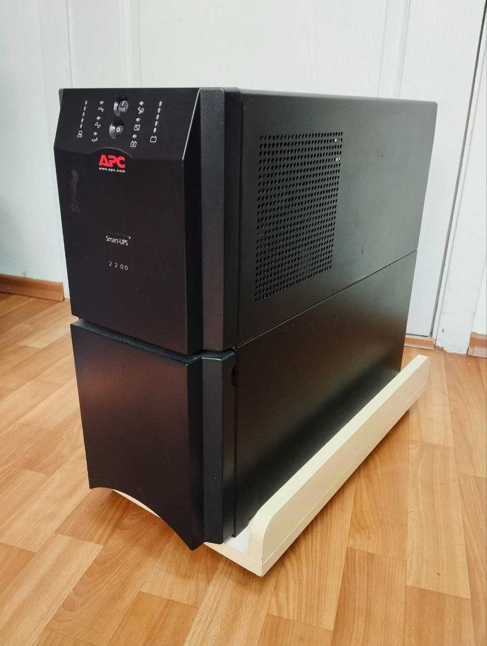 ДБЖ ИБП Бесперебійник APC Smart-UPS 2200VA з акумуляторами!