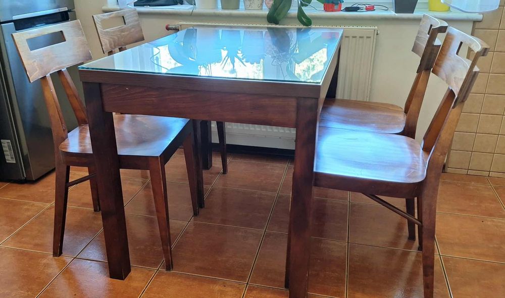 Stół 70x100 (+30) 4x krzesła (fameg radomsko)