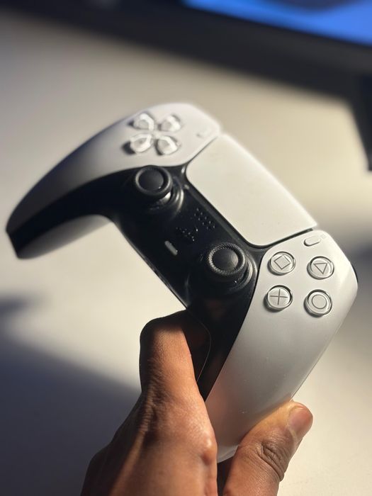 Vendo comando Ps5 + fones tudo funcional