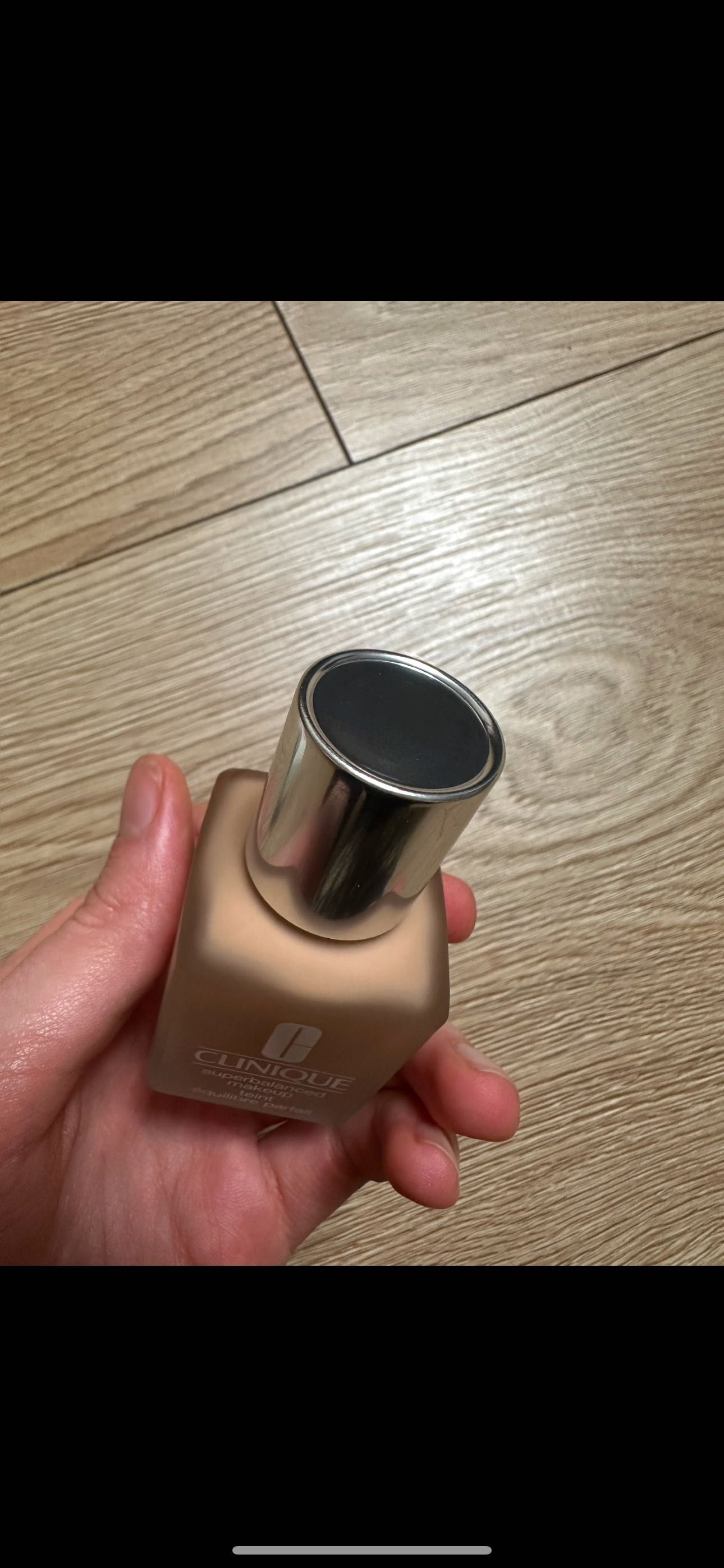 Тоналка Clinique neutral 07