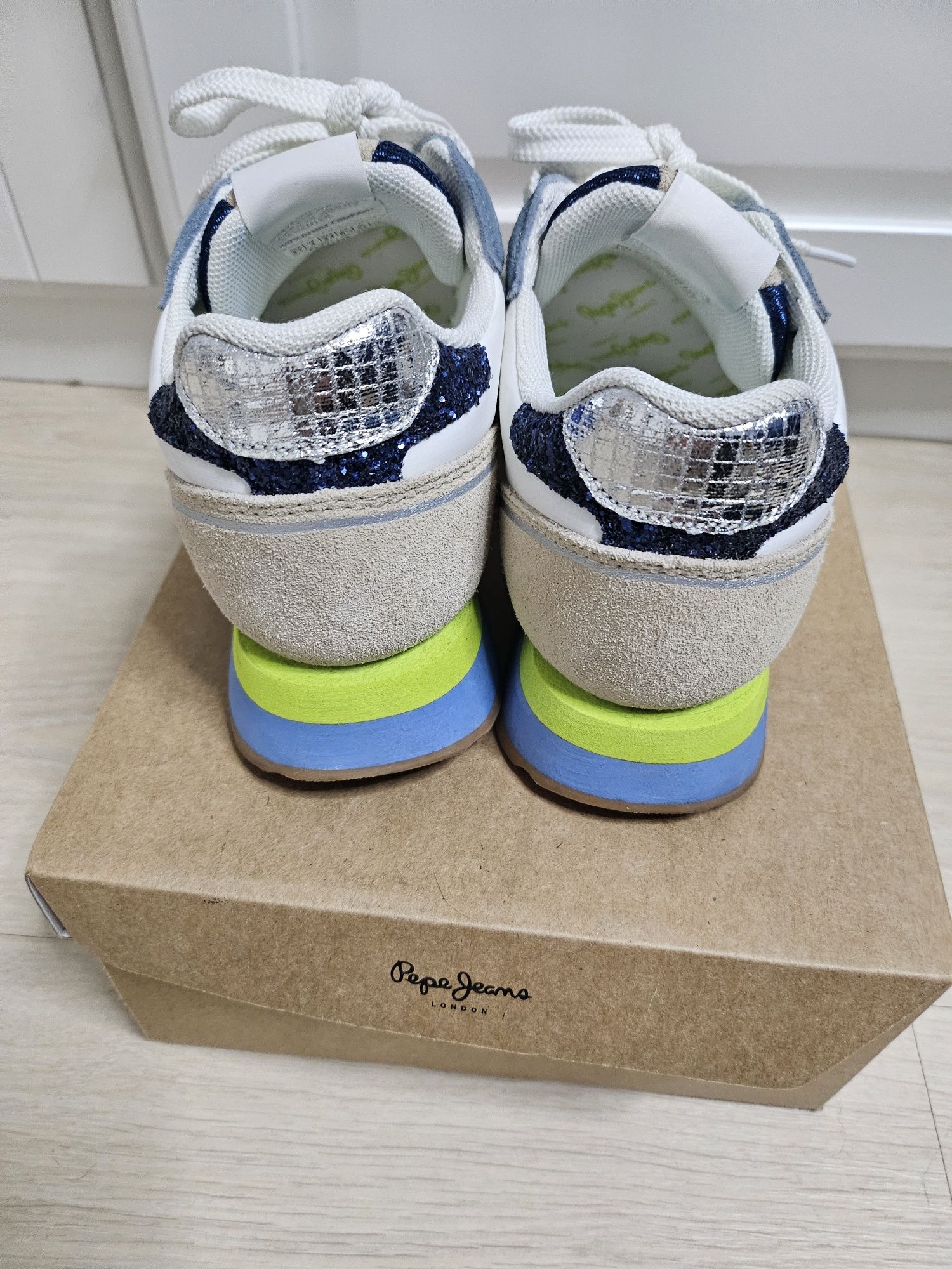 Damskie buty Pepe Jeans 37