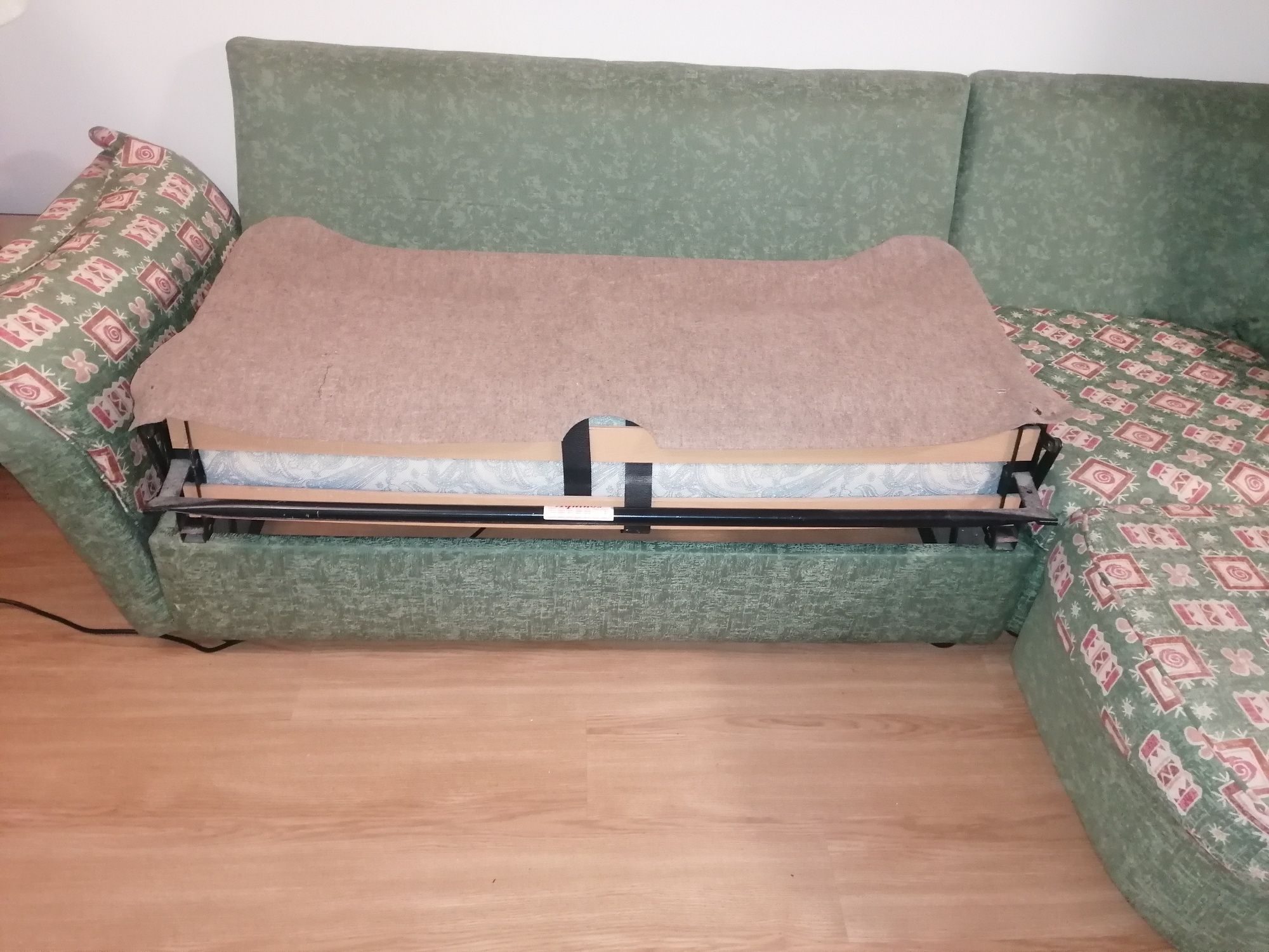 Sofá de canto com Chaise longue movível, com cama - almofadas incluída