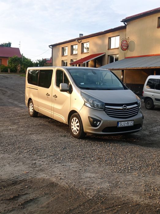 Wynajem busów 9 osobowych