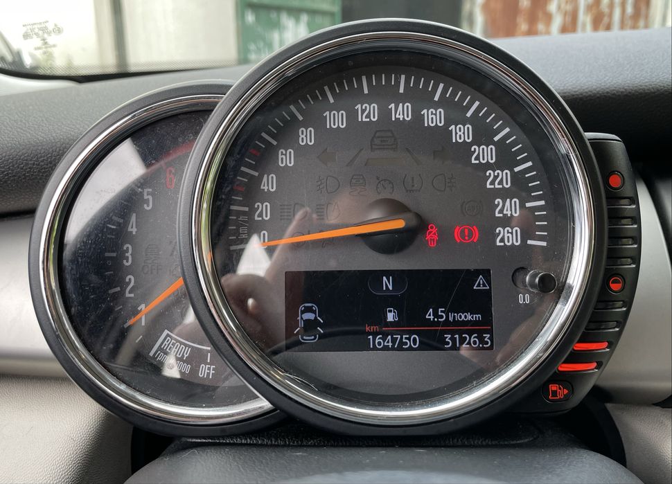 Mini Cooper D 5 portas 2014 1.5 116cv