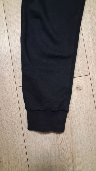 Класний костюм на флісі  чорного кольору , унісекс д