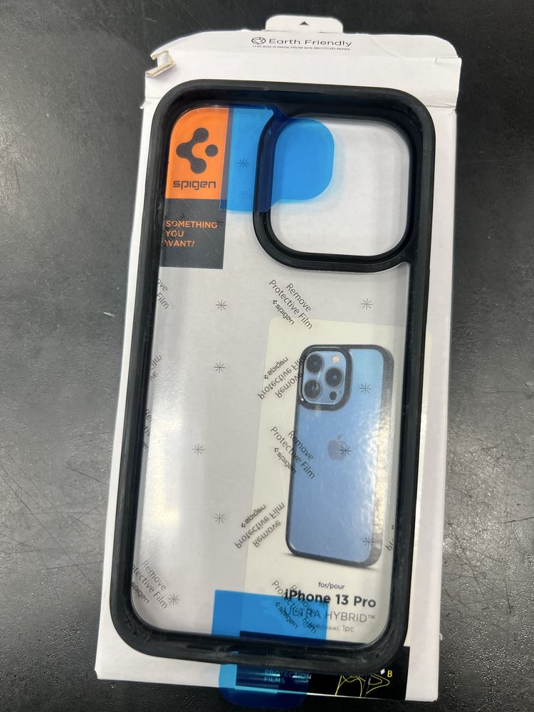 Iphone 13 pro case etui spigen