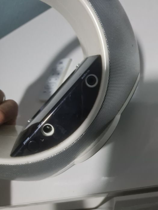 Coluna jbl dock station