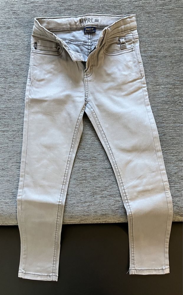 Calcas mayoral slim fit 6 anos cinza claro