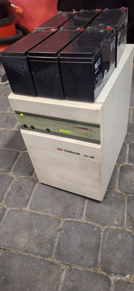 Zasilacz UPS Fideltronic Ares 1600 FTP 1600-01 +6 dodatkowych baterii