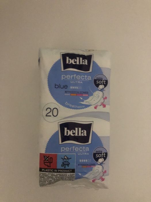 Nowe podpaski Bella niebieskie ze skrzydelkami 20szt