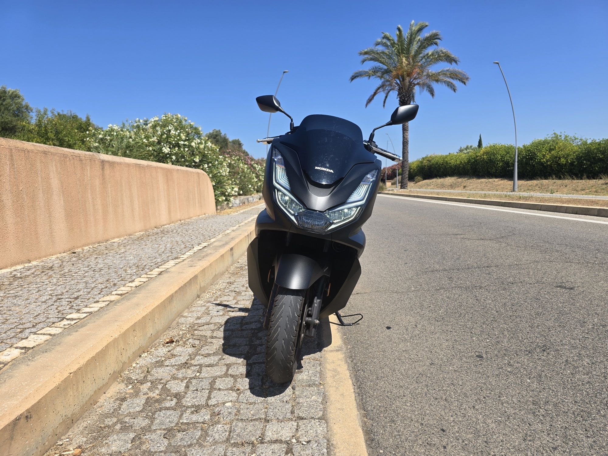 Honda PCX 125  Estado Impecável e Com Garantia!