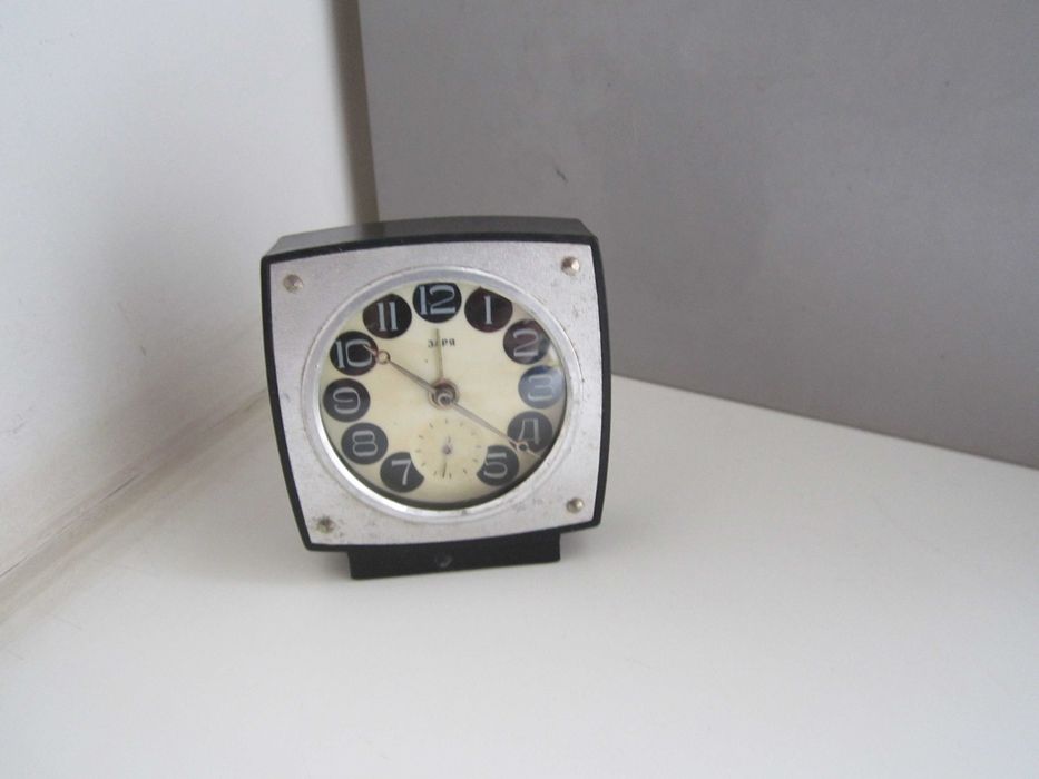 Будильник настольный "ЗАРЯ" Made in USSR.