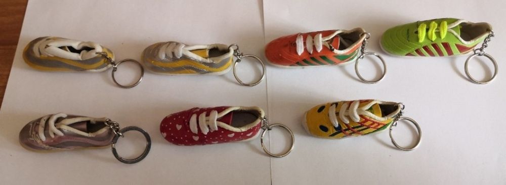 Breloczki but adidas - komplet