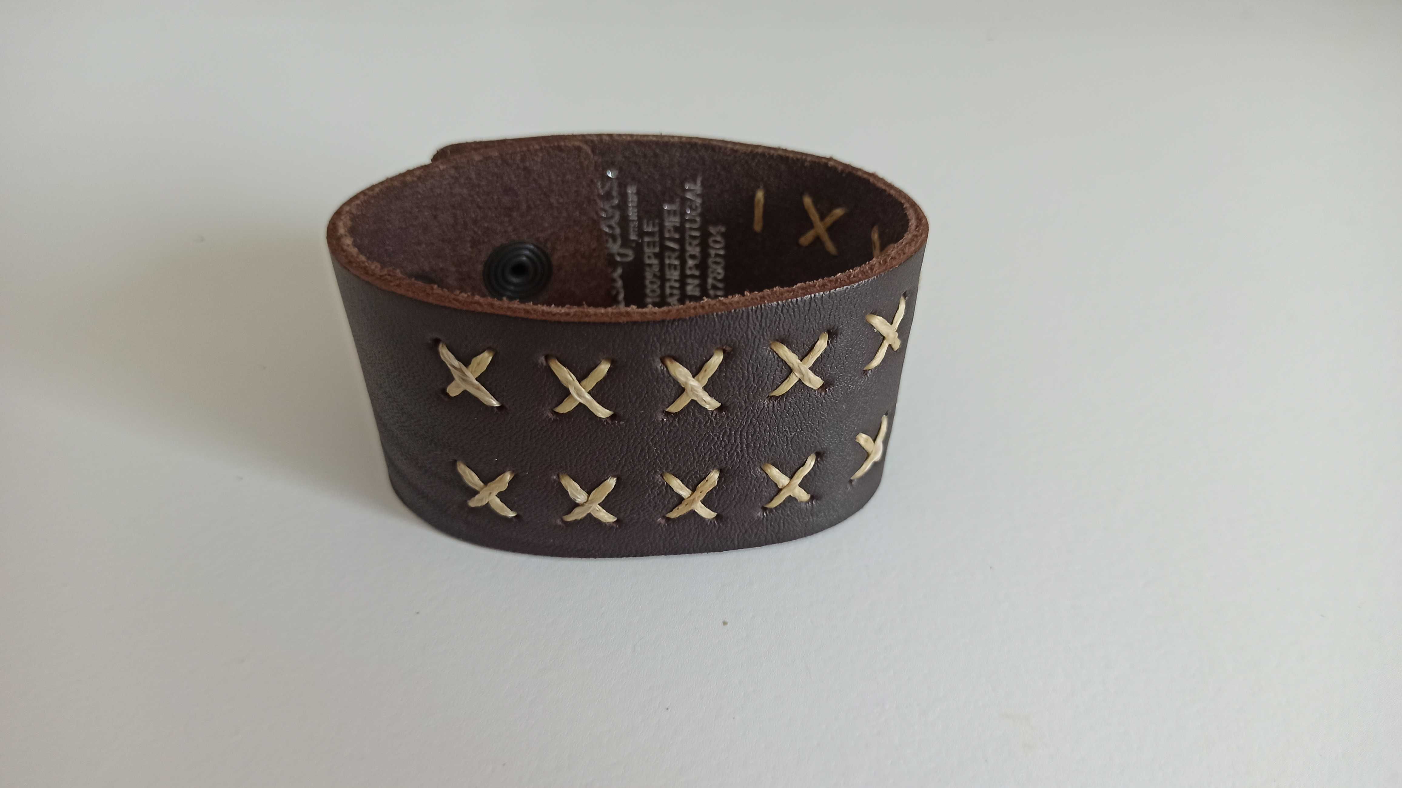 Pulseira em Couro Salsa