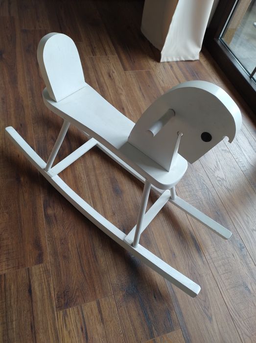 Konik na biegunach drewniany