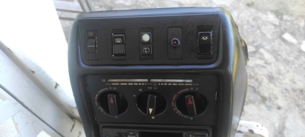 Mercede W123 consola central com madeiras
