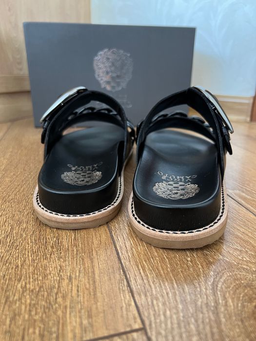 Нові шльопанці Vince Camuto р. 37.5