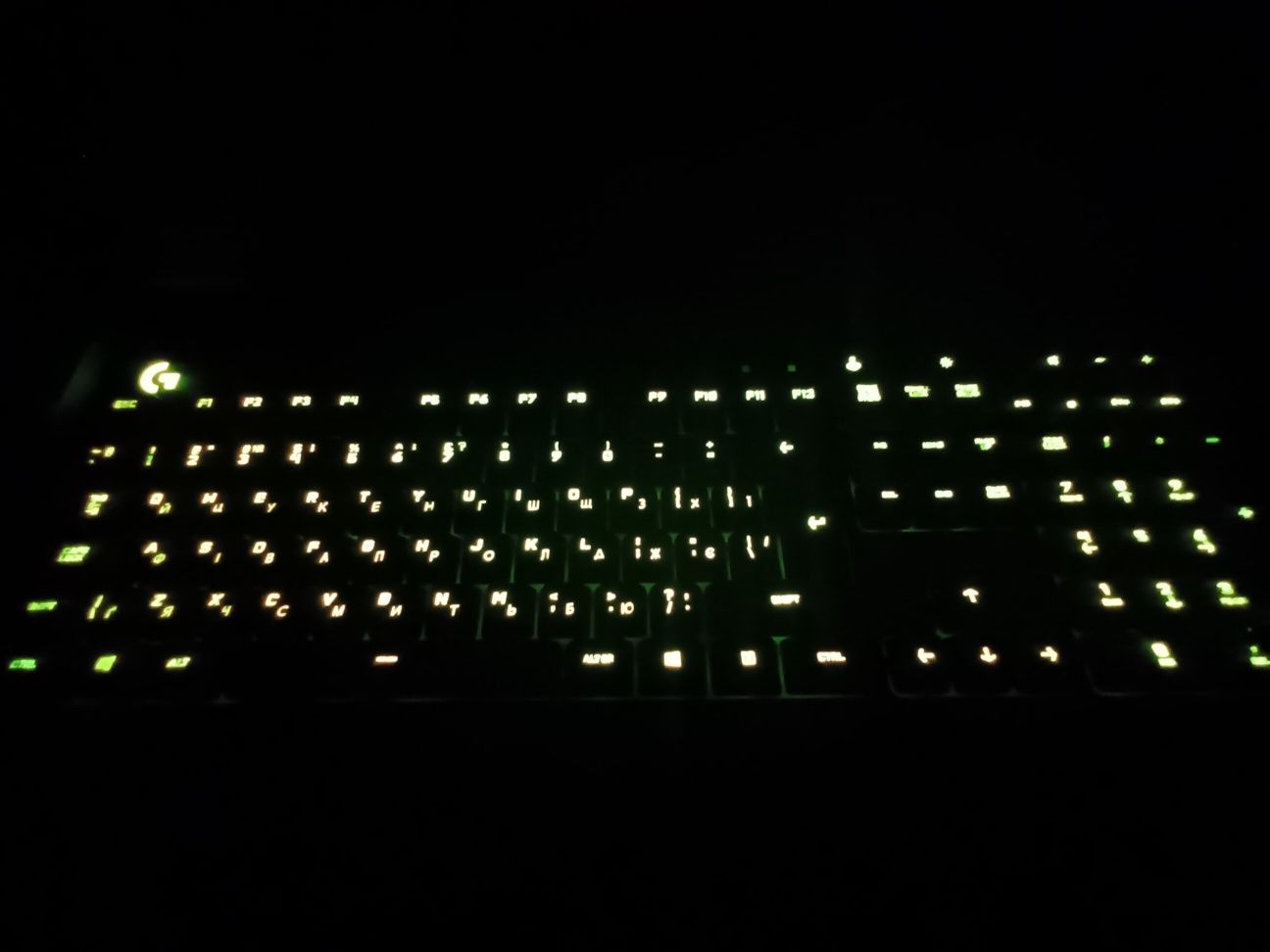 Клавиатура Logitech G213 продам